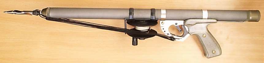 The hydropneumatic Aquatech 500x9-B speargun